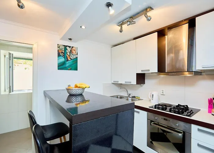 Just A Step To The Old Gates 아파트 *