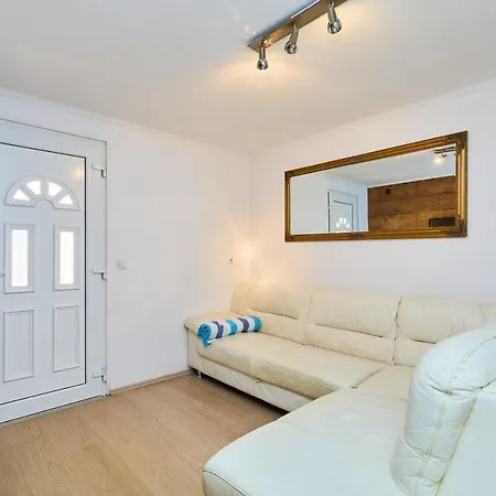 Just A Step To The Old Gates * 두브로브니크